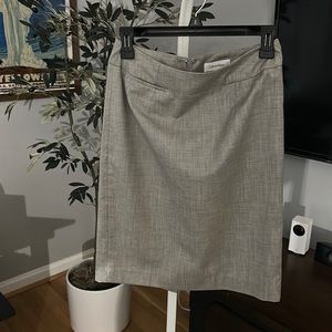 Calvin Klein Gray Skirt. Size 2. EUC